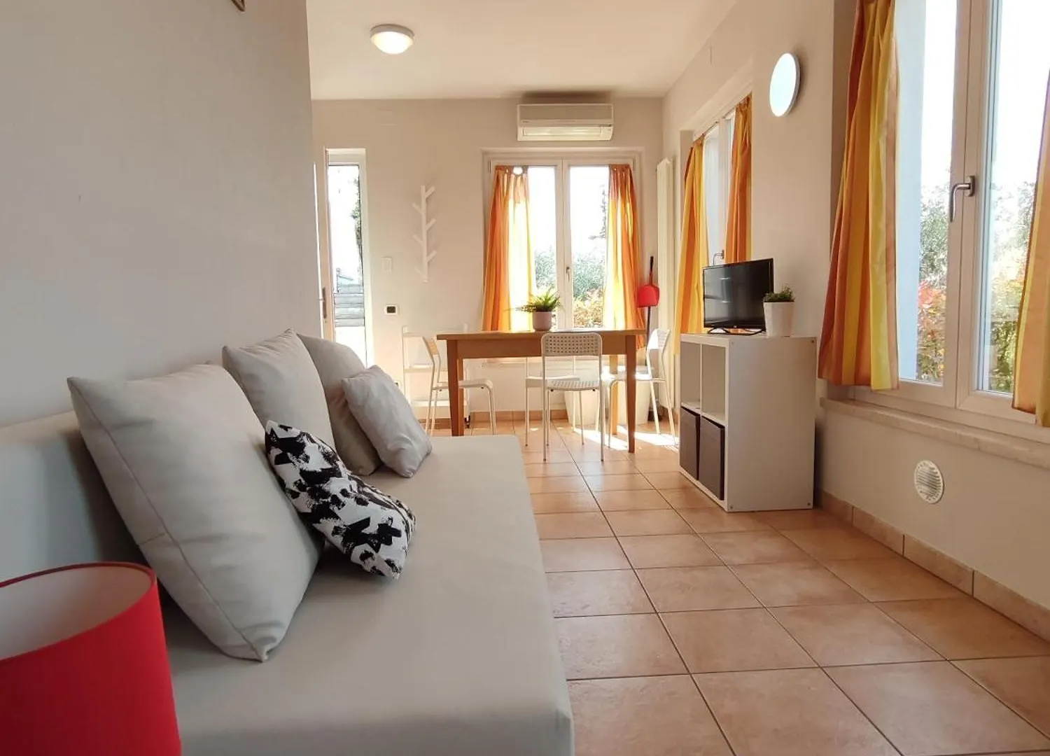 Nice Apartments Lake View & Free Parking Pastrengo Italien