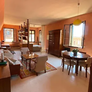 ca-romantica-a-spacious-apartment-at-accademia.hotelslidodijesolo.com/