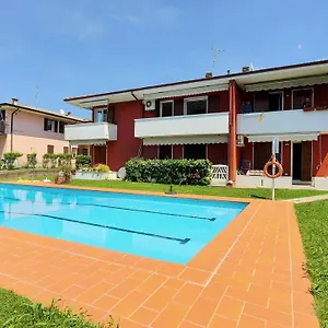 Chiara Pool Apartment